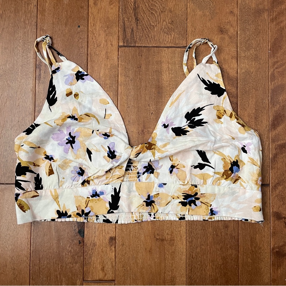 NWOT O’Neill twisted crop top